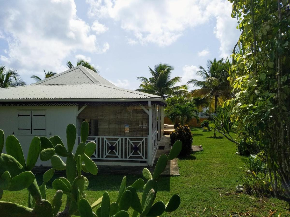 Villa & Bungalow Fleur De Coco Сен-Ан Екстериор снимка